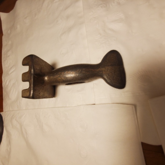 Antique Cast Iron Meat Tenderizer 1920’s - Picture 3 of 7